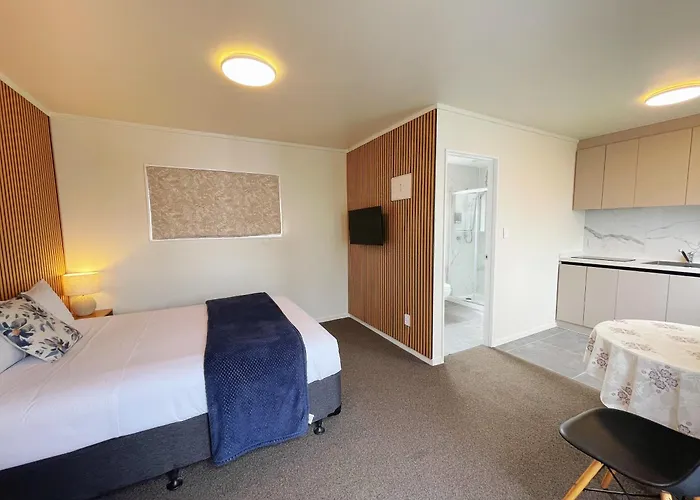 Summer Inn Motel