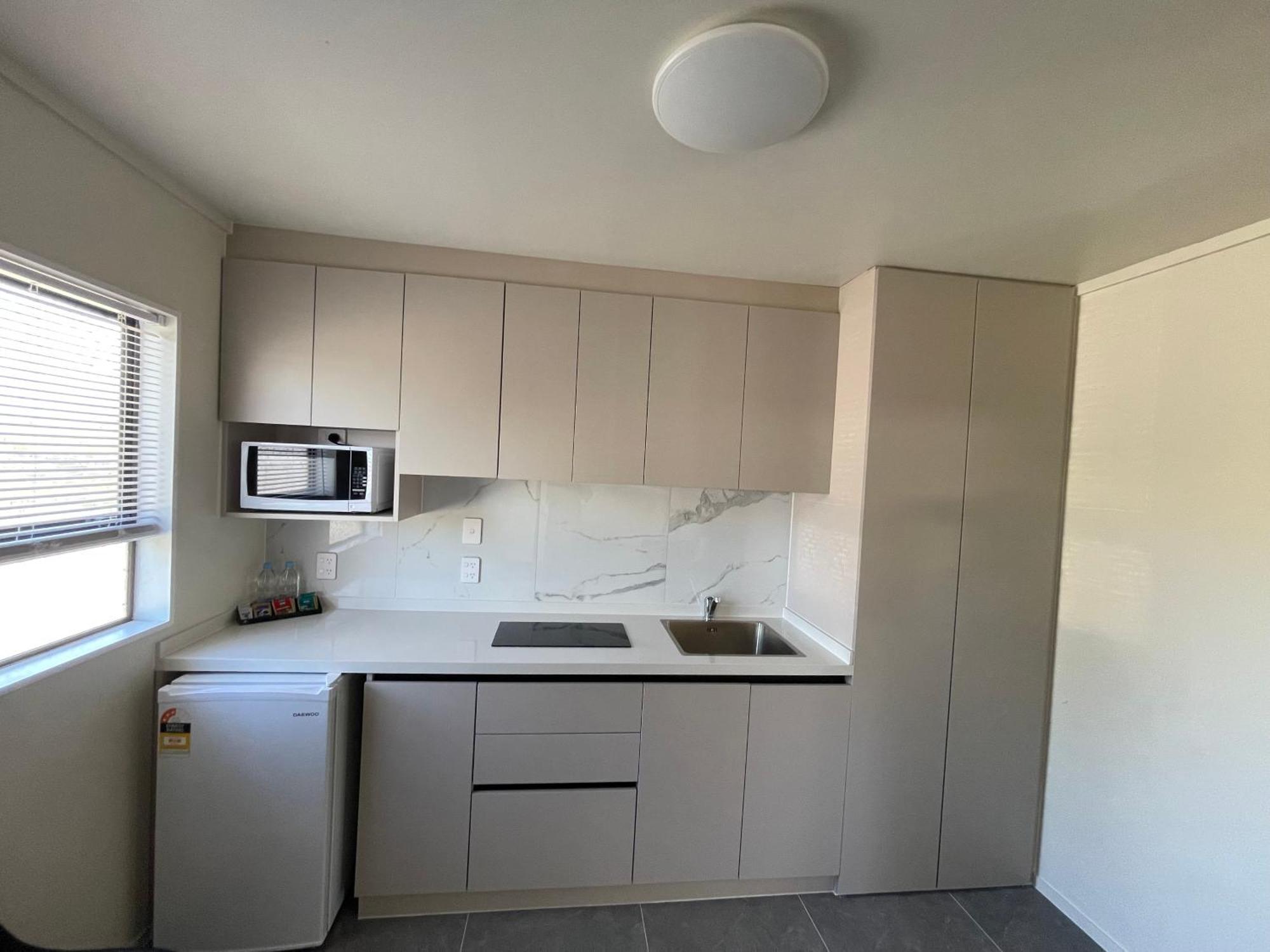 Summer 2* Orewa