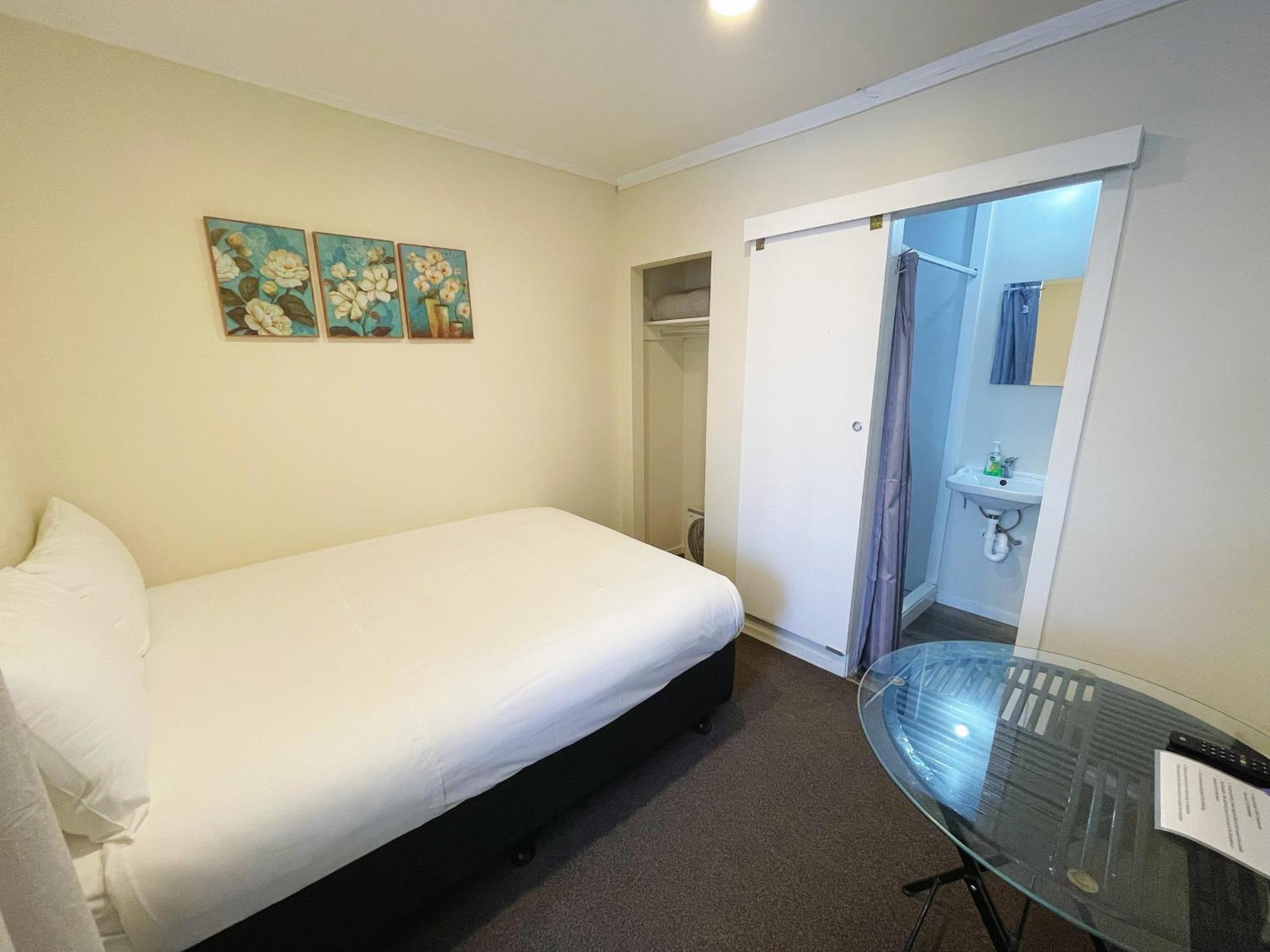 Summer 2* Orewa